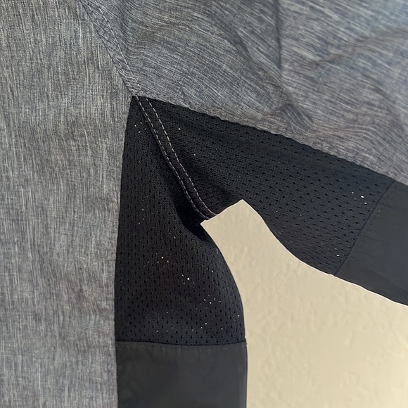 NWOT Hind running jacket | L - Picture 4 of 6